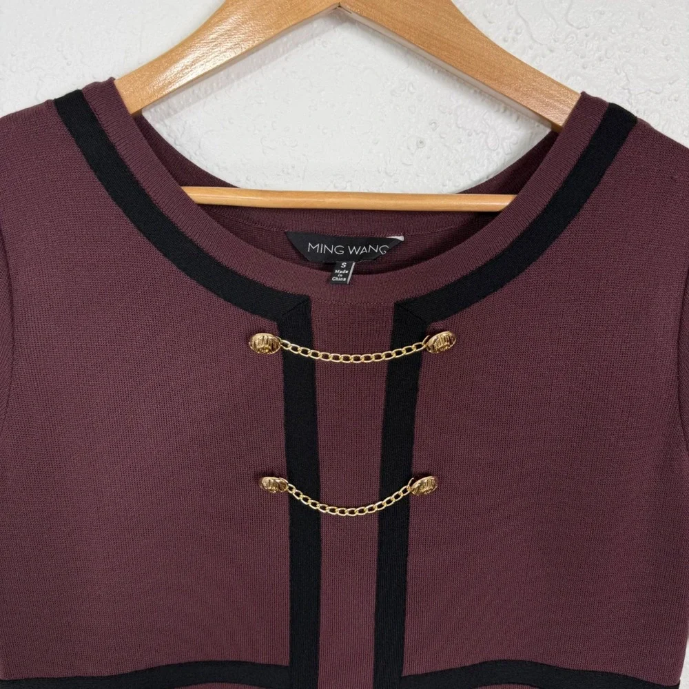 Ming Wang Small Shift Dress Burgundy Knit Gold Chain Military Old Money Academia